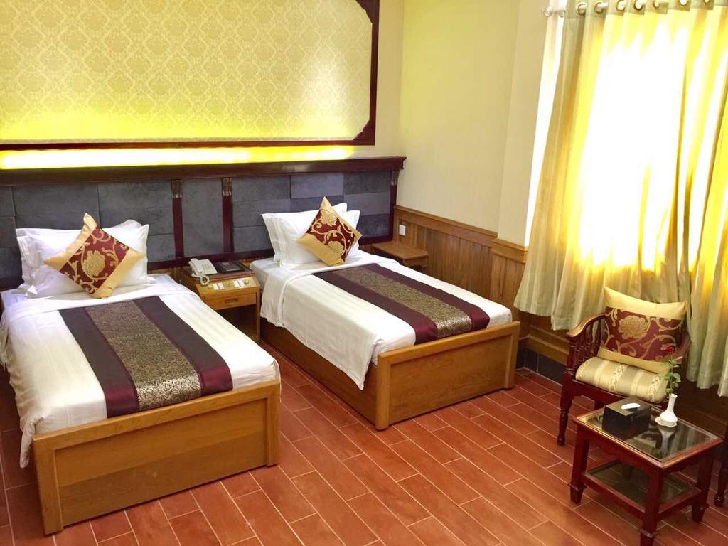 Palace Hotel Μανταλέι Εξωτερικό φωτογραφία